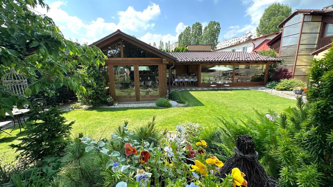 Wellness Penzion Vila Mery Poprad Exterior photo