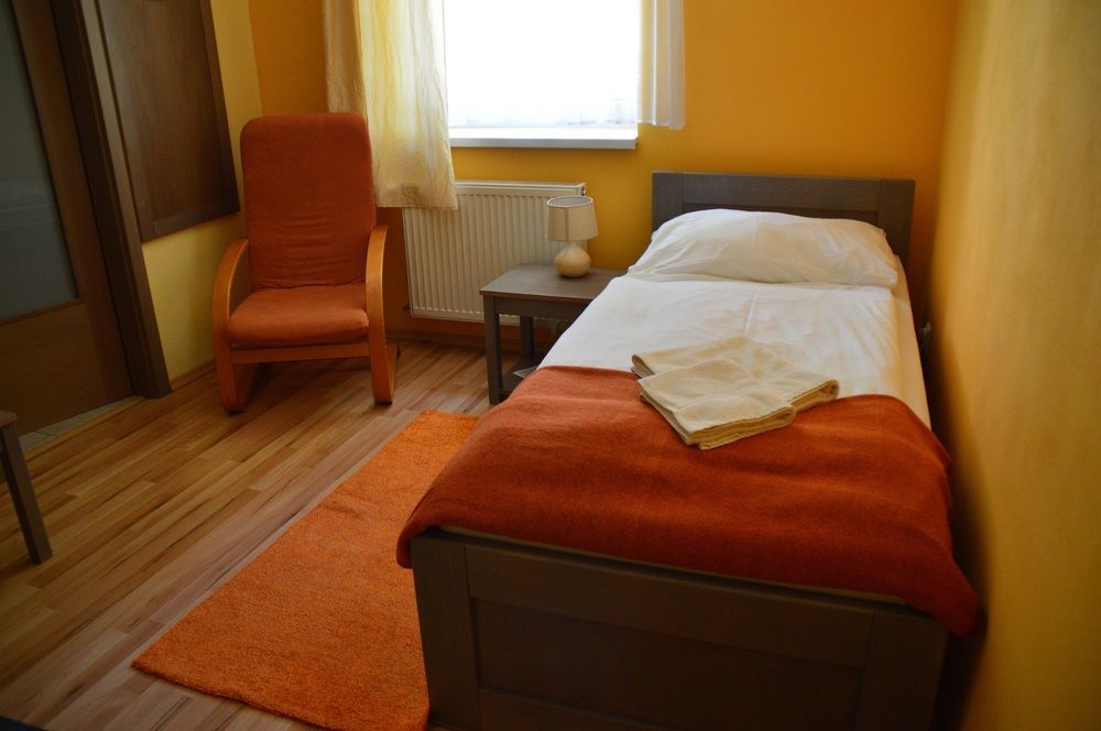 Wellness Penzion Vila Mery Poprad Exterior photo
