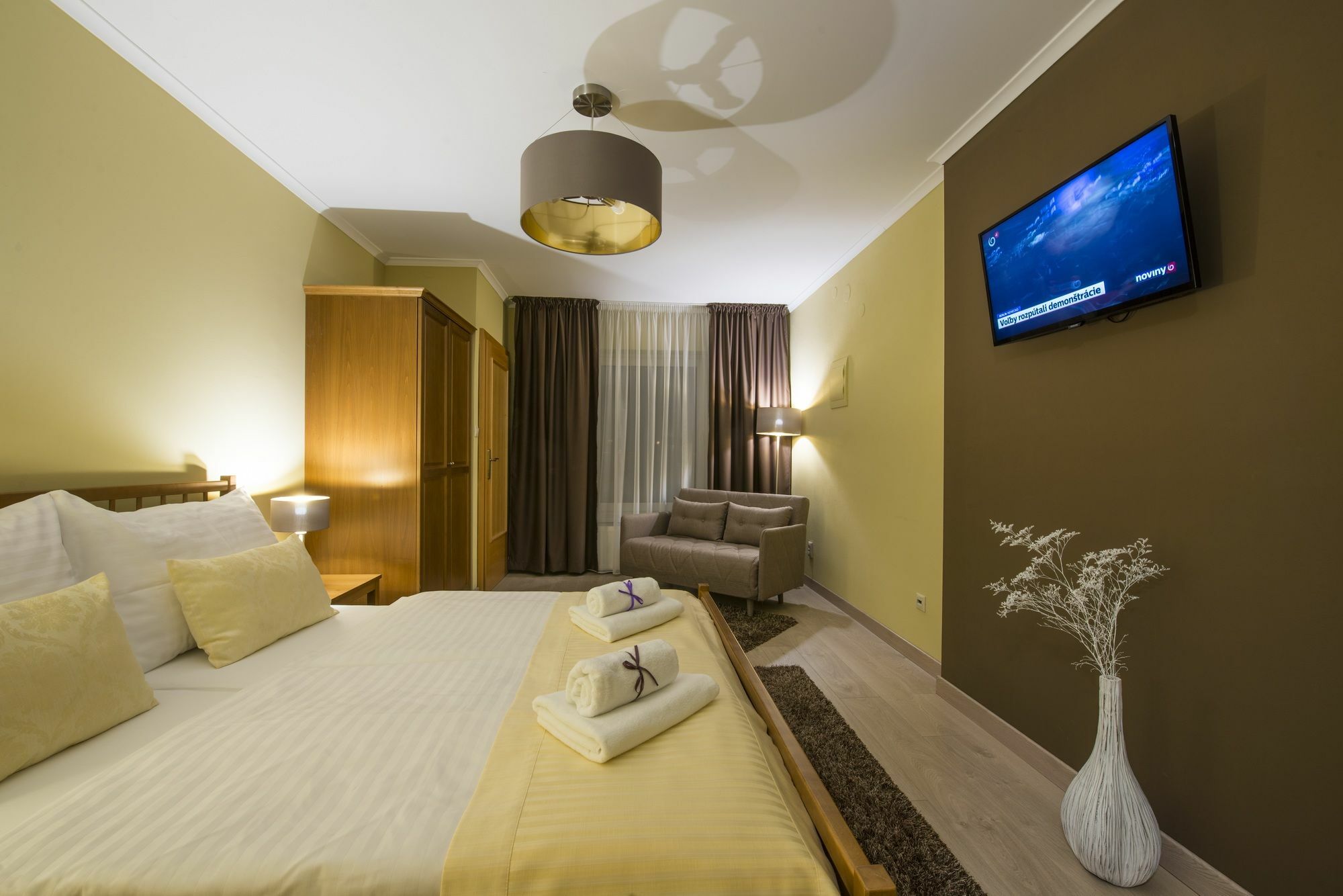 Wellness Penzion Vila Mery Poprad Exterior photo