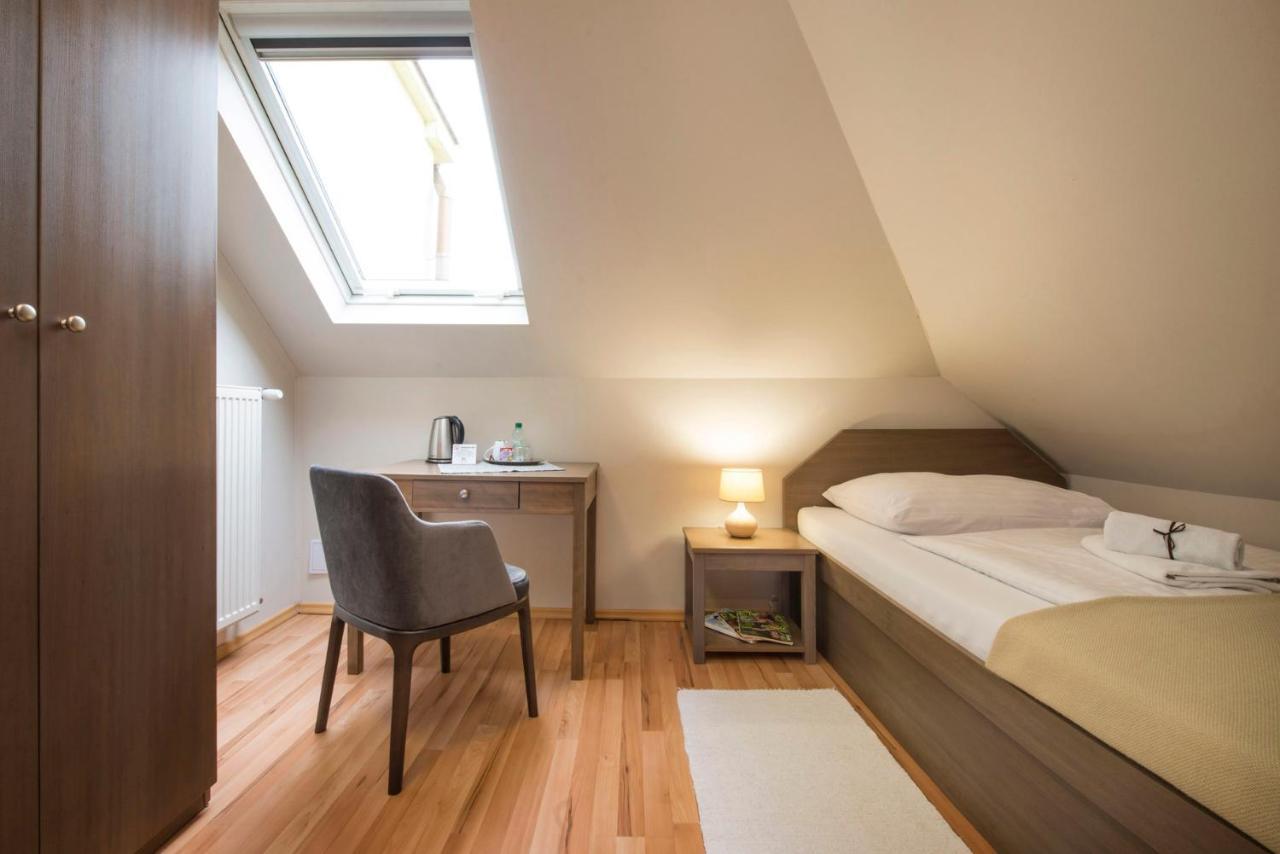 Wellness Penzion Vila Mery Poprad Exterior photo