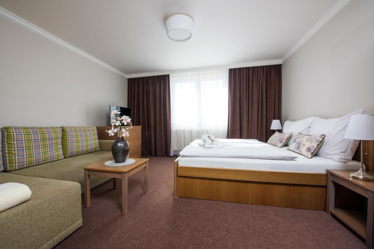 Wellness Penzion Vila Mery Poprad Exterior photo